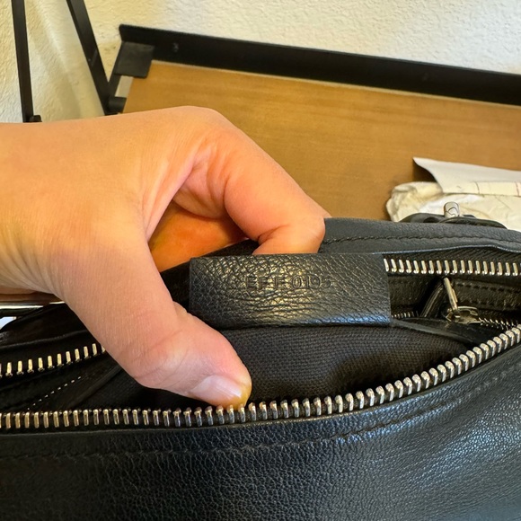 CONSIGNEDGivenchy Pandora Small - Picture 7 of 9